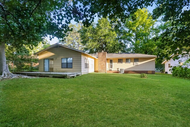 Building Photo - Beautiful Home in Canton, MS