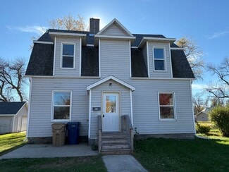 Building Photo - 902 E Kemp Ave