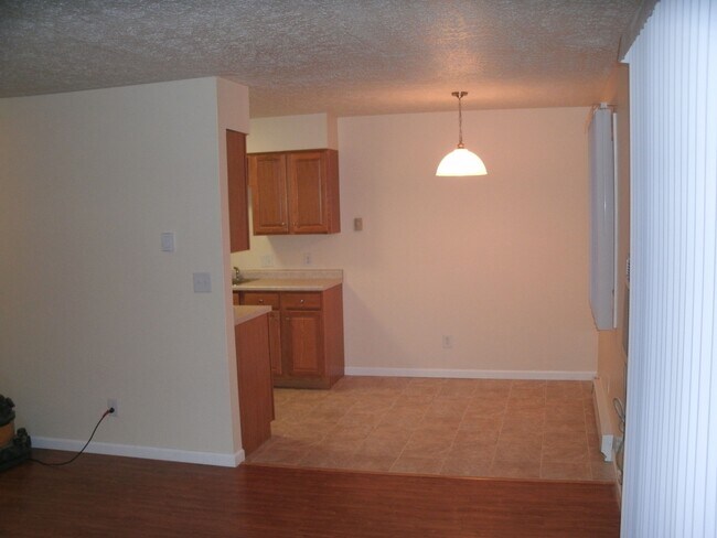 Foto del edificio - 3850 Sutherland Ave