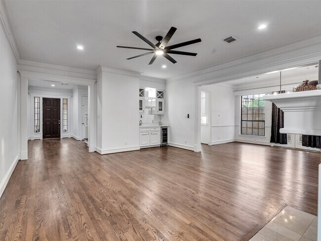 Foto del edificio - 2525 Nantucket Dr