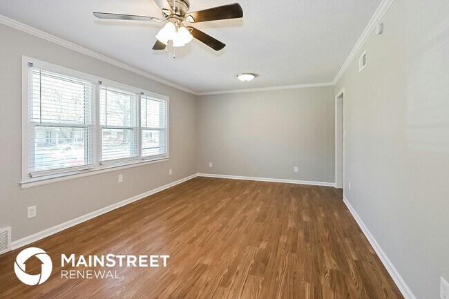 Foto del edificio - 1695 Myrna Ln