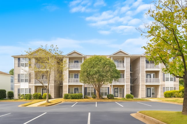 Apartamentos en Lake St. James en Conyers, GA - Lake St. James