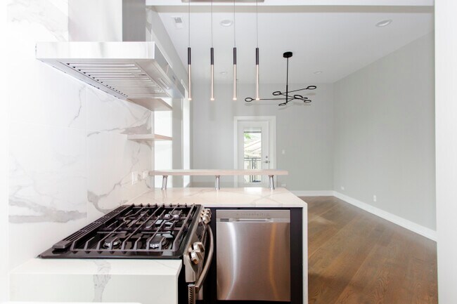 Foto del edificio - 1436 W Blackhawk St