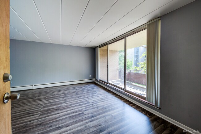 Foto del edificio - 12554 Fairview Ave