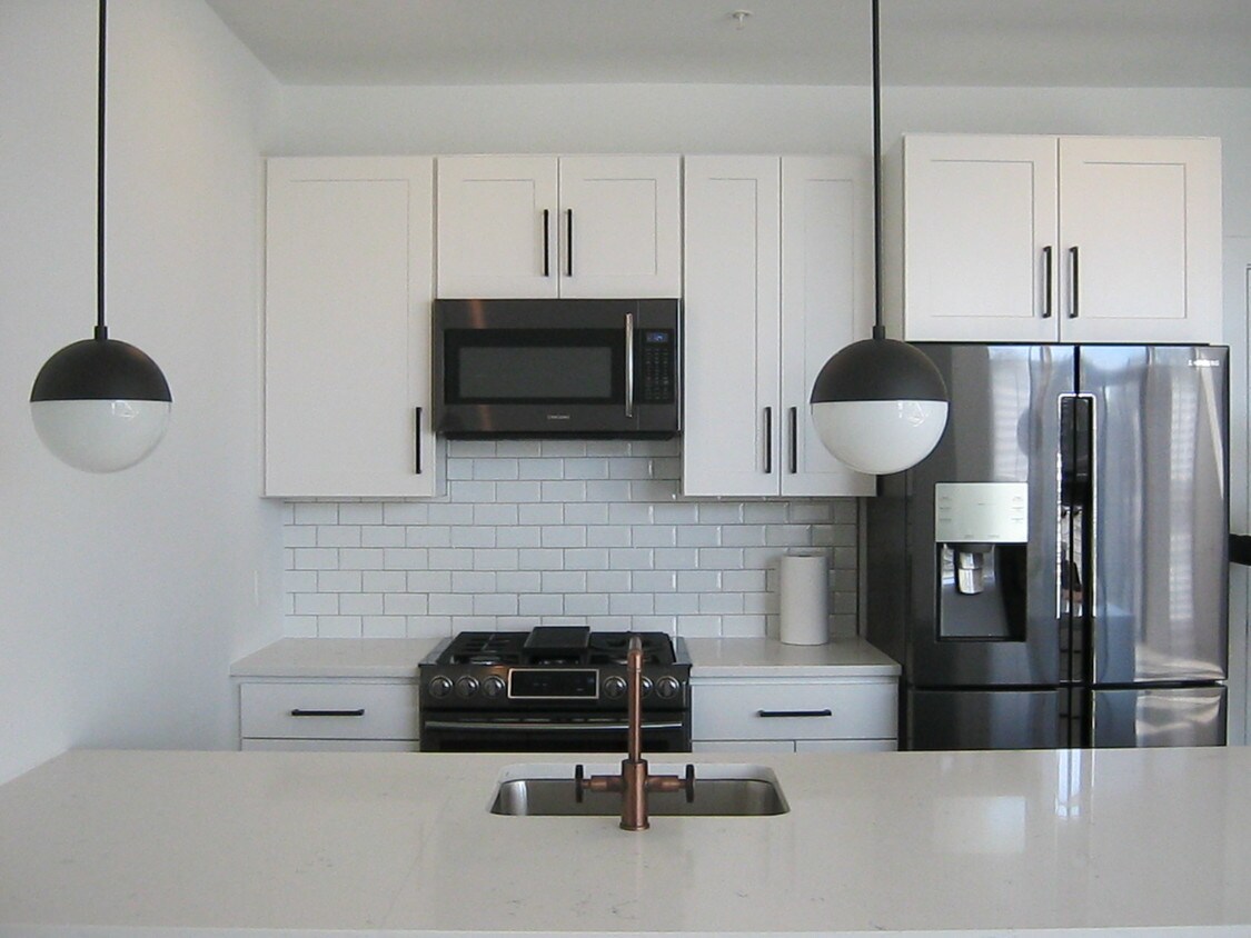 Kitchen - 1402 H St NE