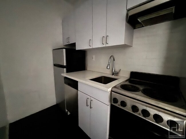 Building Photo - WEST 73 STREET