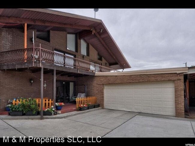 Building Photo - 4 br, 3.5 bath House - 9295 S Jean Dr