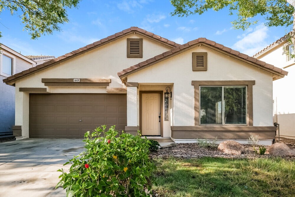 Foto principal - 1649 E Leslie Ave