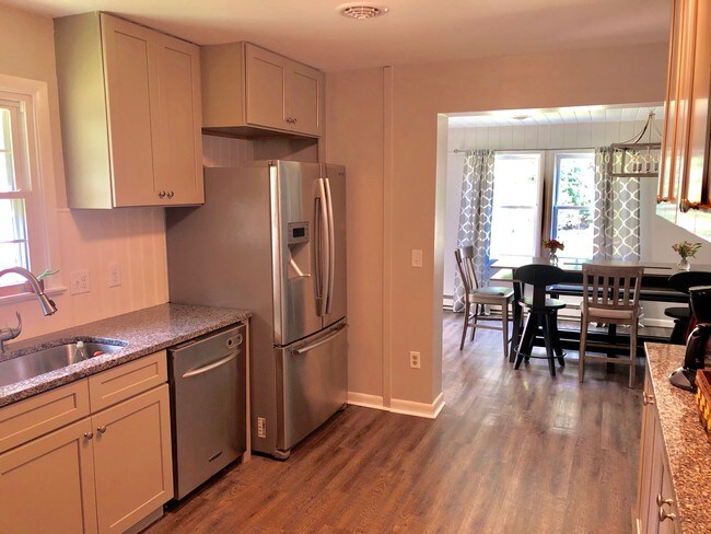 Cocina - 1380 Sand Hill Rd