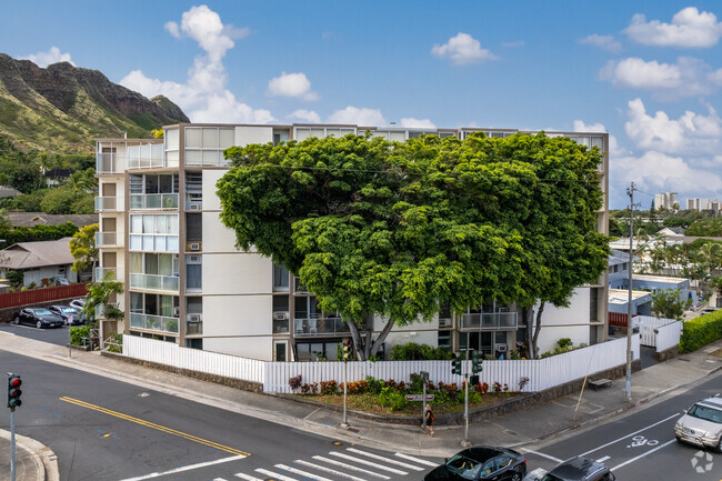 Building Photo - Diamond Head Hillside