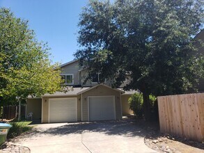 Building Photo - 579 Morgan Dr