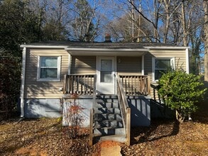 Building Photo - 4 Prancer Ave
