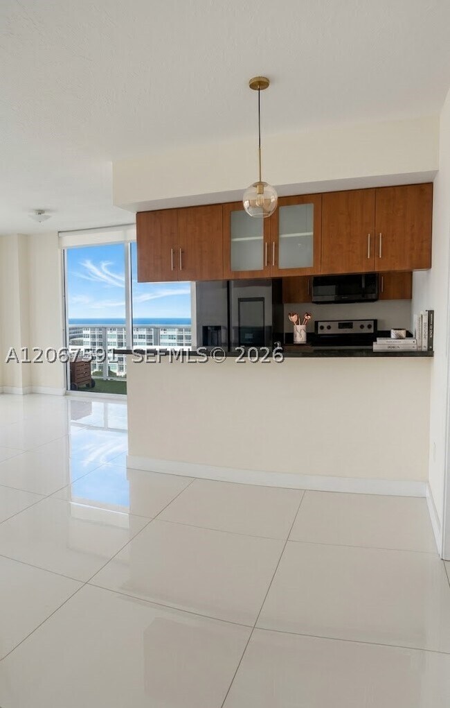 Foto del edificio - 601 NE 23rd St