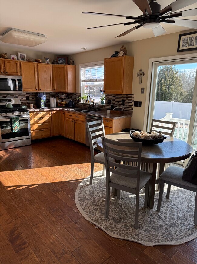 Foto del edificio - 349 Superior Rd