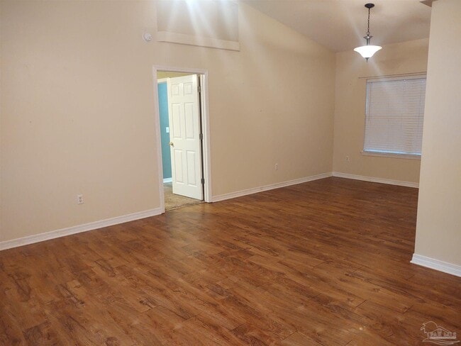 Foto del edificio - 5268 Deerfoot Ln