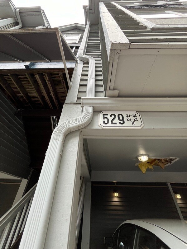 Foto del edificio - 529 N Graham Street