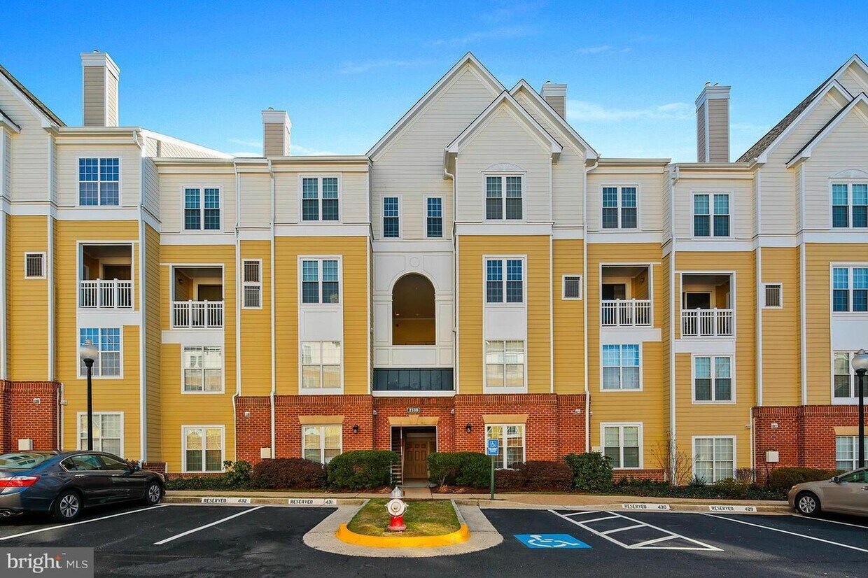2109 Highcourt Ln Unit 101, Herndon, VA 20170 Condo for Rent in