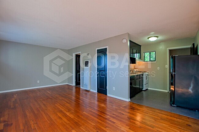 Building Photo - 755 St Charles Ave NE