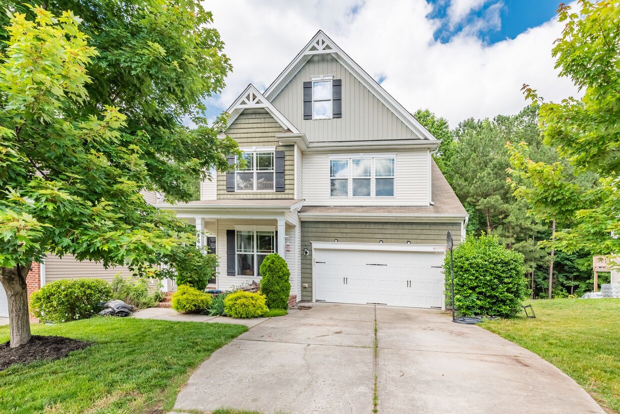 Foto principal - Beautiful 4 bedroom home in fantastic Sout...