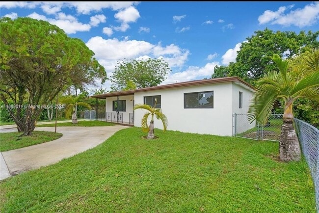 Building Photo - 1521 NW 134th St