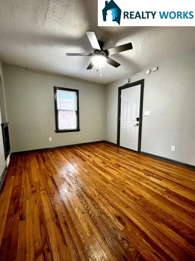 Building Photo - 1619-1623 D Street