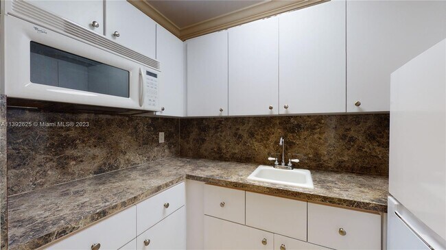 Foto del edificio - 2708 SW 33rd Ct