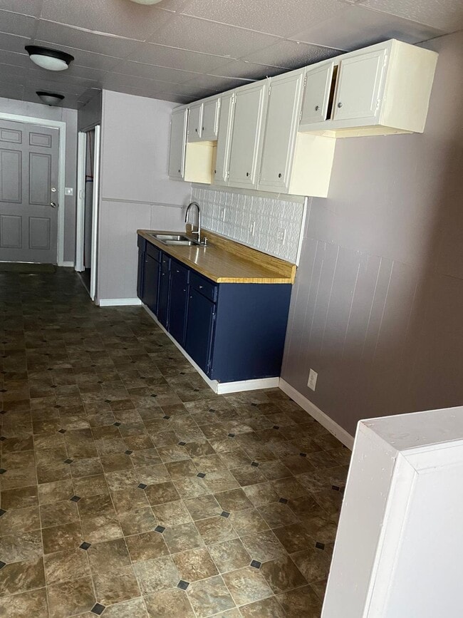 Building Photo - 2718 Highlawn Ave