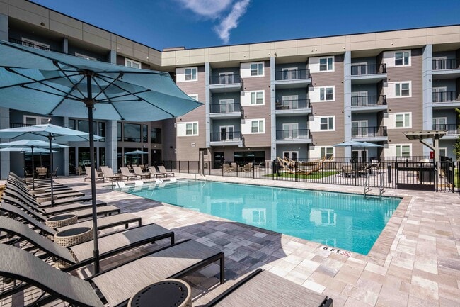 Foto del edificio - Element Apartments at Celebration Pointe