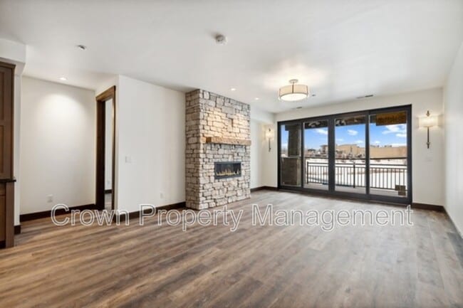 Building Photo - 317 Akers Ln