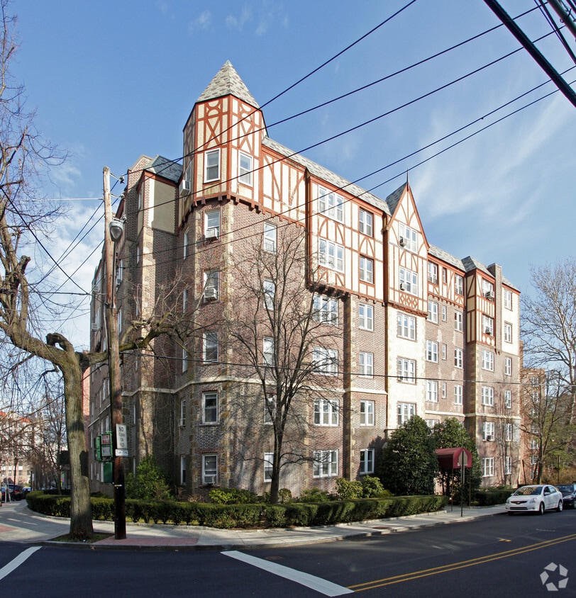 The Inverness Apartments in Yonkers, NY