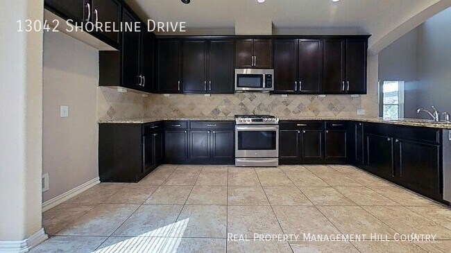 Foto del edificio - 13042 Shoreline Dr