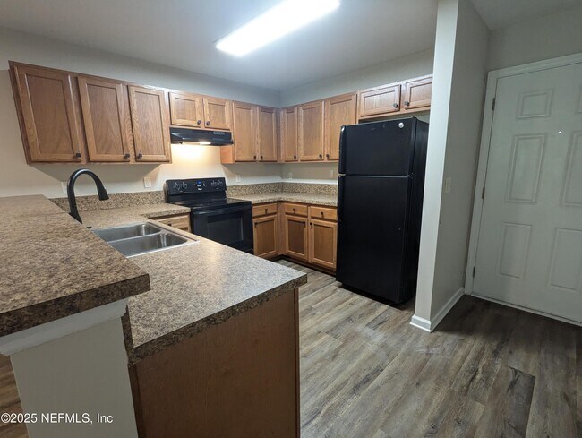 Building Photo - 126 Plantation Point Dr