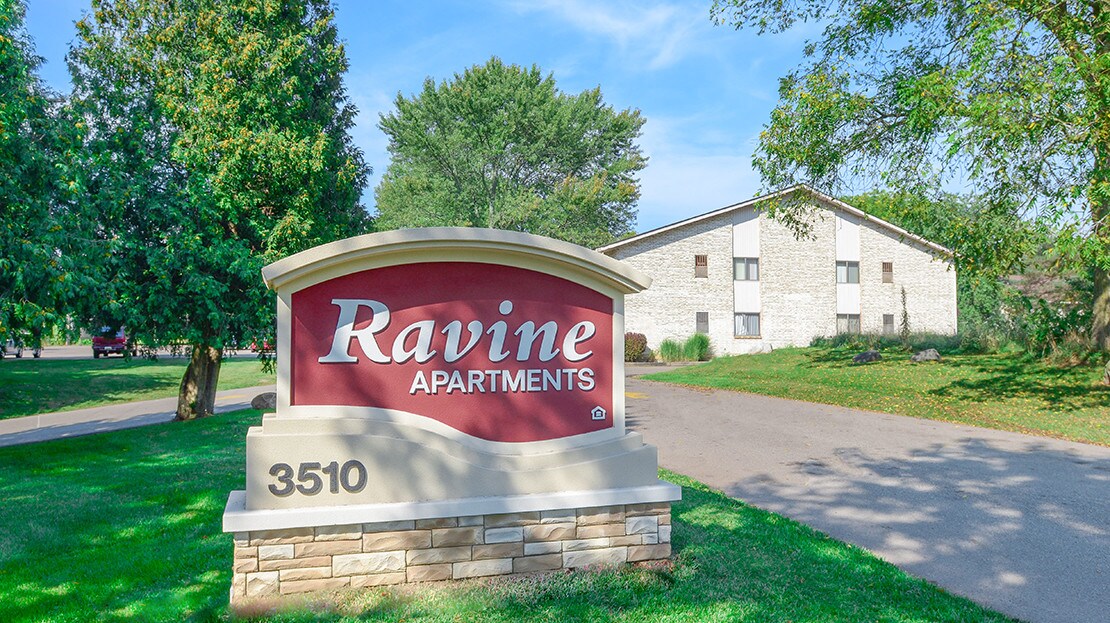 Ravine Apartments Kalamazoo Mi Apartments Com