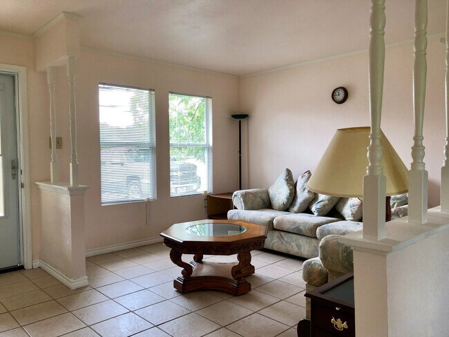 Foto del edificio - 3 Bedroom/2 Bath Indian Waters Subdivision