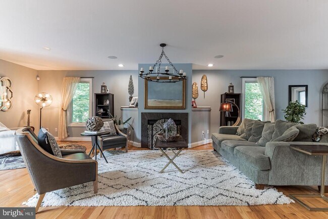 Foto del edificio - 9159 Woodland Way N