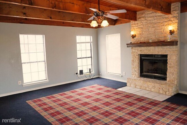 Building Photo - 3 br, 3 bath House - 110 Tori Dr