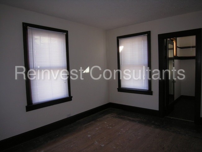 Building Photo - 3844 Ebenezer Rd