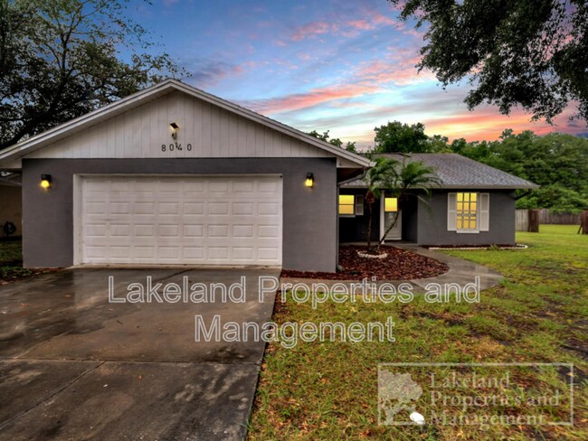 Building Photo - 8040 Glenridge Loop W