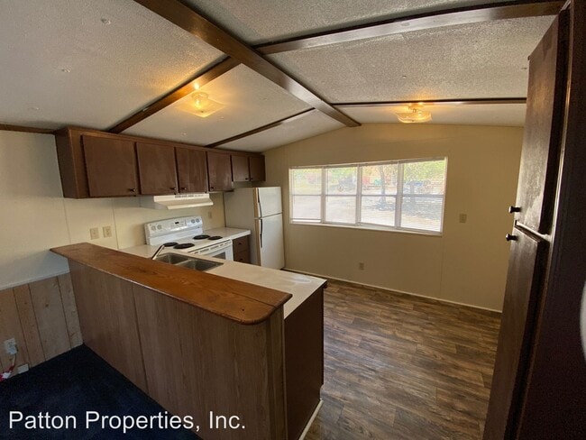 Building Photo - 4500 Leesburg Rd
