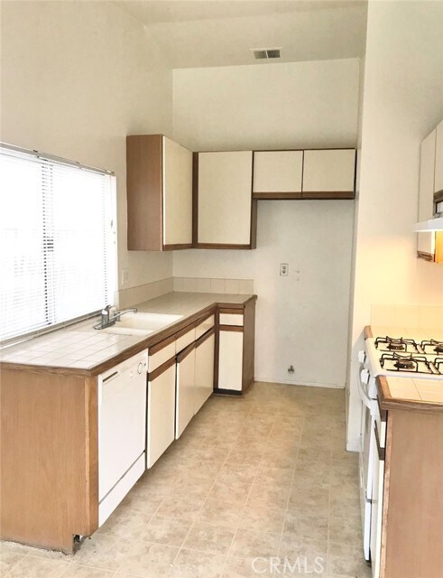 Foto del edificio - 150 Elmtree Dr