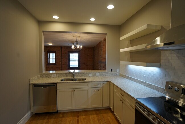 Foto del edificio - 320 E Michigan Ave