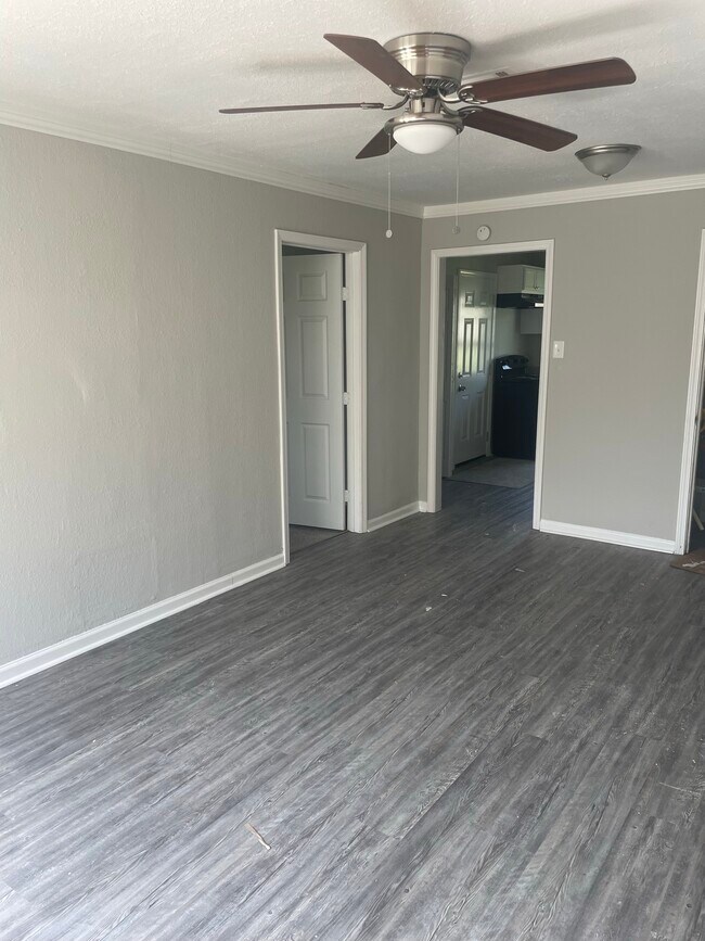 Foto del edificio - 1005 Southampton Dr