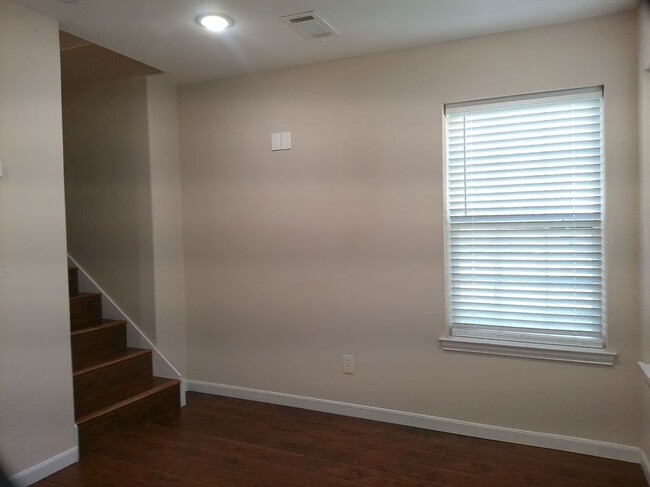 Foto del edificio - 22262 Adams St