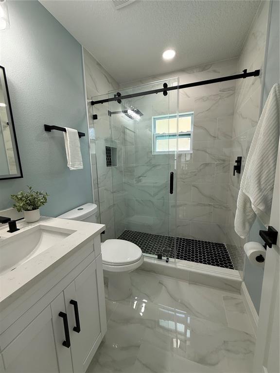 Building Photo - 110 Kenwood Ave