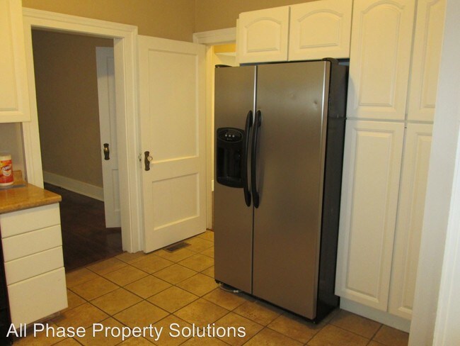 Foto del edificio - 3 br, 1 bath Apartment - 2200 Broadway