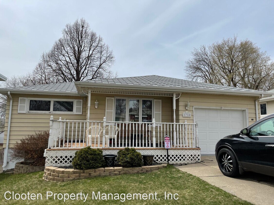 Primary Photo - 4 br, 2 bath House - 1718 N 14th St.