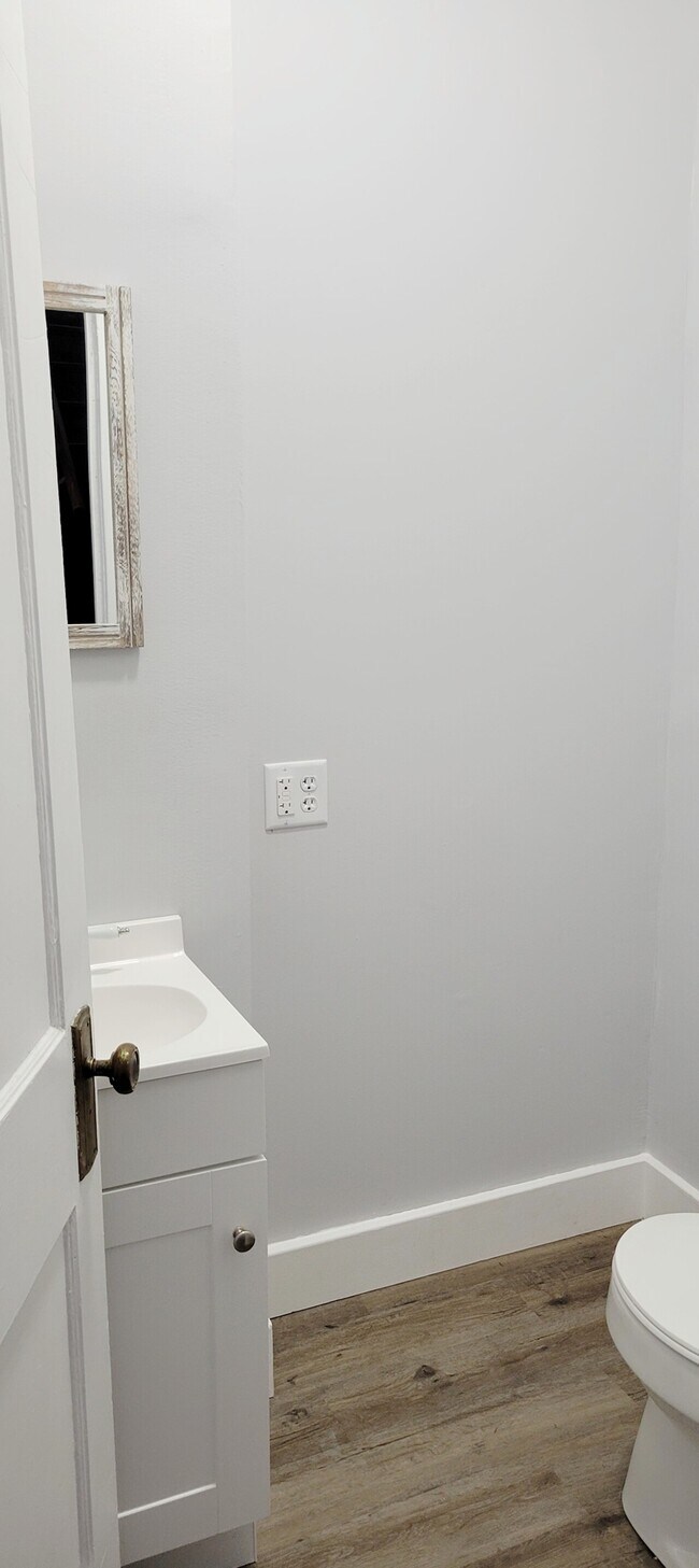 343 E Water St Unit 1, Galesburg, IL 61401 Condo for Rent in