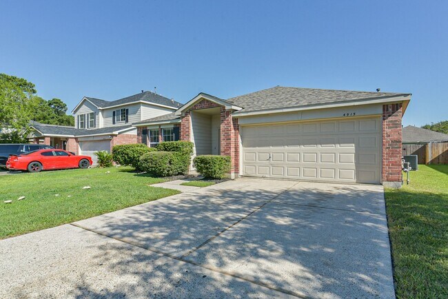 Foto del edificio - Offered By Precision Realty & Management