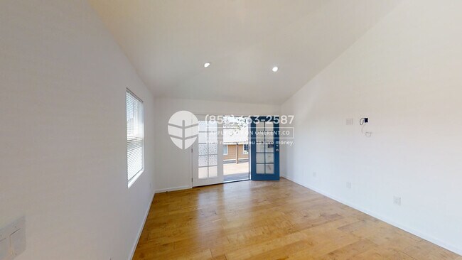 Building Photo - 1304 Santa Clara St