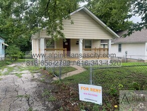 Building Photo - 11205 E 10 S